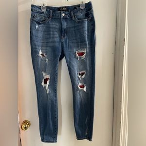 Judy Blue Skinny Fit Distressed Jeans size 13/31